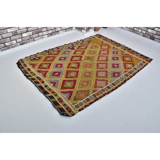 Textile Mid-20th Century Anatolian Cicim Kilim Rug - Boho Chic Geometric Tribal Area Rug For Sale - Image 7 of 10