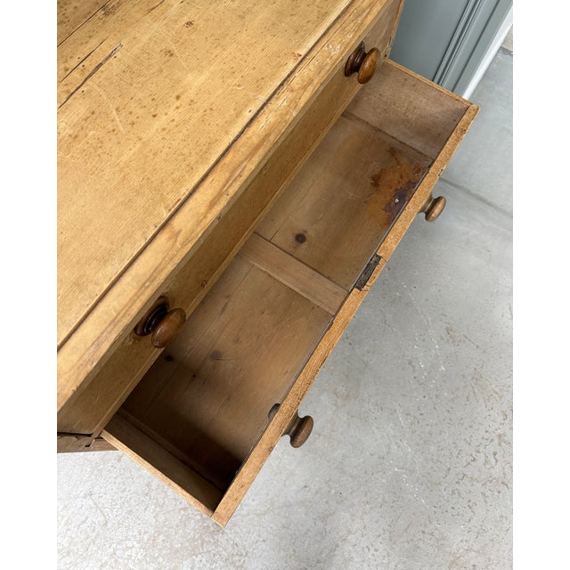 English-Style Dressing Table in Pine, 1890s For Sale - Image 13 of 15