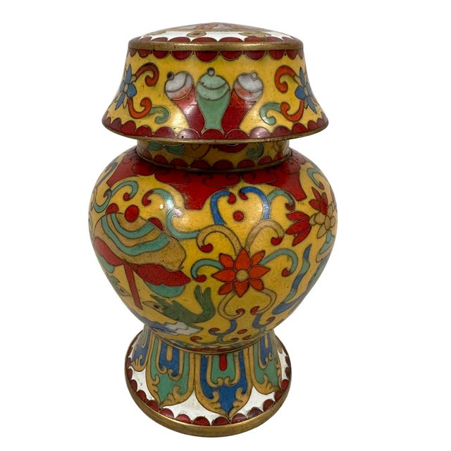 1960s Mid 20th Century Pair of Chinese Cloisonné Lidded Ginger Jars For Sale - Image 5 of 9