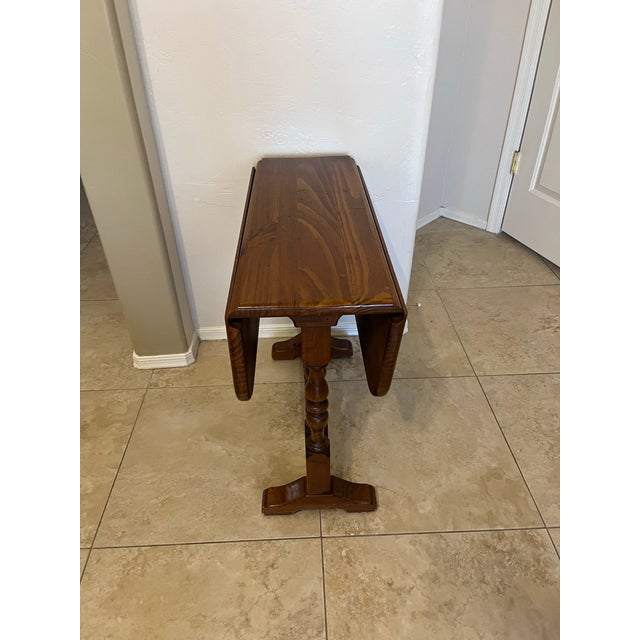 Vintage Ethan Allen Cushman Colonial Style Drop Leaf Gate Leg Accent Table For Sale - Image 12 of 12