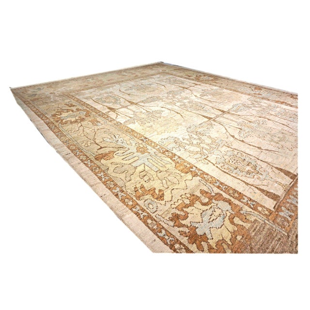 Condition: New Origin: Turkey Design: Donegal Oushak Actual Size: 13.2 X 18.5 Thickness: 3/8 In. Color: Ivory, Tan, Rust,...