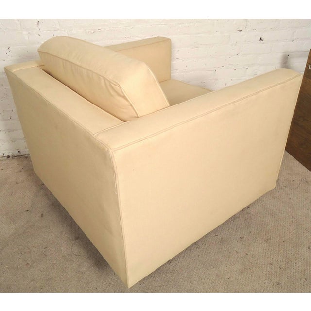Mid 20th Century Large Armchair Attributed to Dunbar For Sale In New York - Image 6 of 7