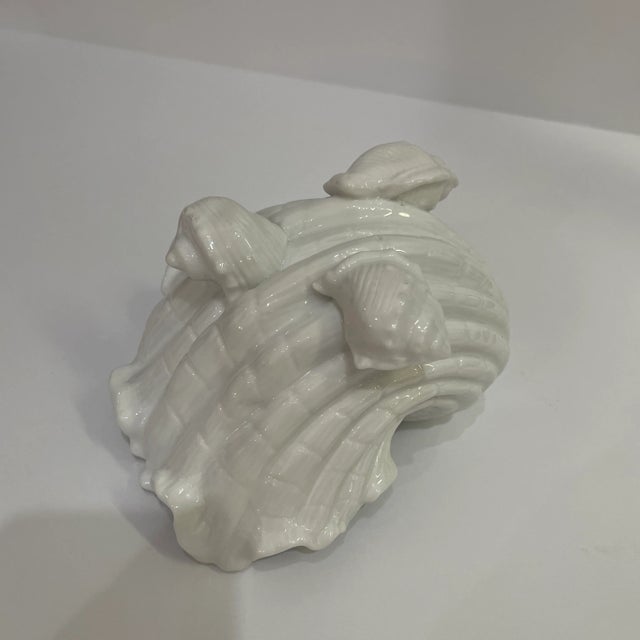 1980s Nautical Collection Footed White Shell Dish With Plate For Sale In Miami - Image 6 of 8