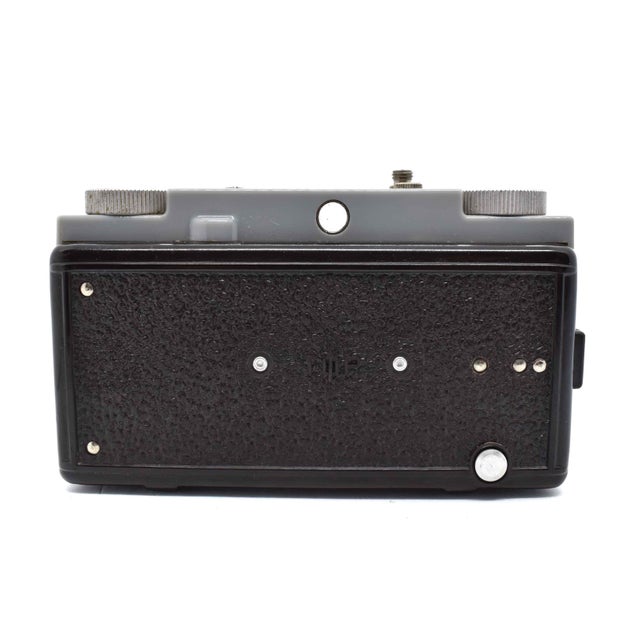 Metal Mid Century 1940s Vintage Spartus "35" Model Film Camera With Fixed-Focus Lens For Sale - Image 7 of 8