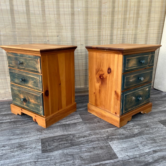 A Pair of Rustic Style Nightstands by Mastercraft Furniture. Circa 1970s For Sale - Image 9 of 18