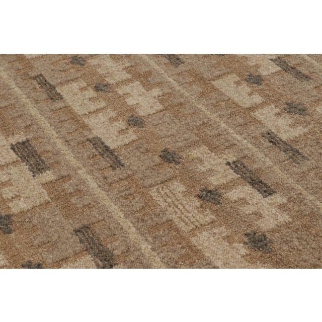 2020s Contemporary Scandinavian Style Geometric Wool Rug, by Rug & Kilim, India For Sale - Image 5 of 10