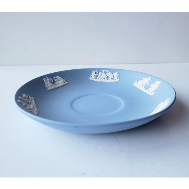 1950s Vintage 1956 Wedgwood Blue Jasperware Catchall -Sacrifice For Sale - Image 5 of 7