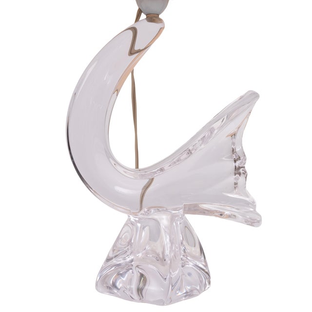 Stunning Chrystal Glass ,Table lamp ,Shaped like a Bird, Signed Daum france . 1960s ,Comes with a Oval shaped shade , Very...