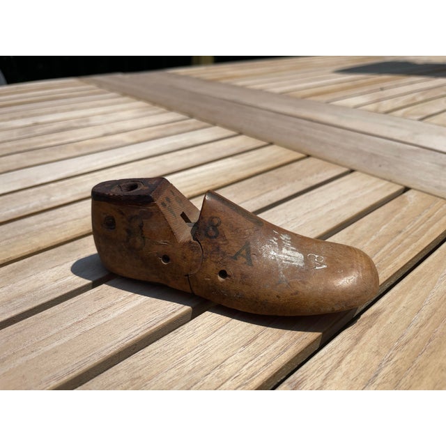 Early 20th Century Children’s Wooden Cobbler’s Shoe Form—Set of 3 For Sale - Image 4 of 9