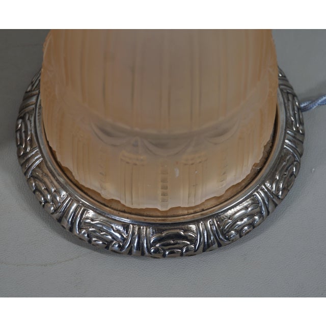 Metal Pair of 1920s French Art Deco Muller Freres Peach Frosted Glass & Nickeled Bronze Lamps For Sale - Image 7 of 11