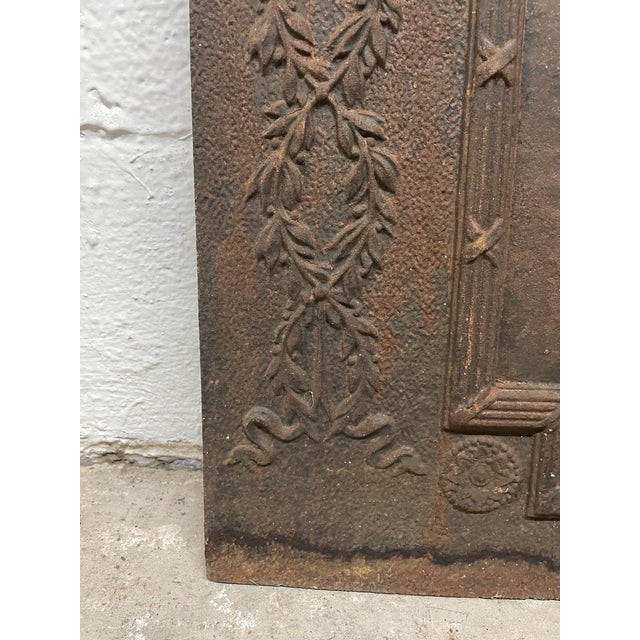 Rare 19th-Century Figural 'Orientalist' Cast Iron Summer Cover — New Orleans Estate 21.5" W X 26" H For Sale In Mobile - Image 6 of 6