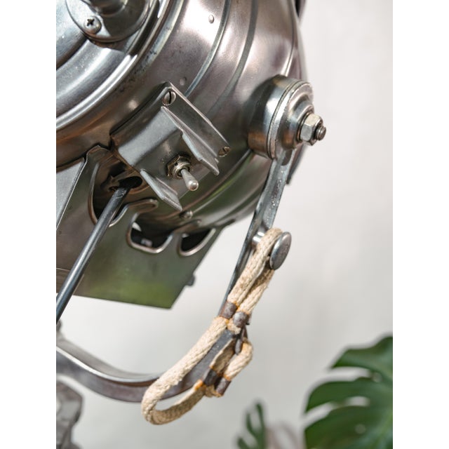 Brown Hollywood Movie Keg Light on Wooden Tripod Floor Lamp by Bardwell McAlister, 1950s For Sale - Image 8 of 18