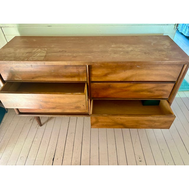Mid-Century Modern Mid-Century Modern Harmon House Walnut 6-Drawer Dresser on Tapered Legs, Attributed For Sale - Image 3 of 8