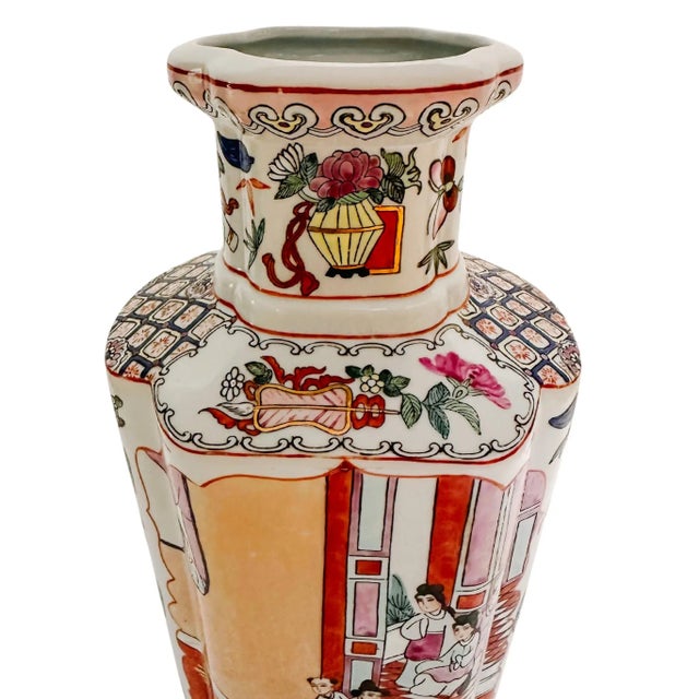 Late 20th Century Maitland-Smith Chinoiserie Rose Medallion Quatrefoil Ceramic Vases - A Pair For Sale - Image 5 of 10