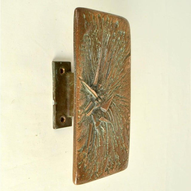 Brutalist Bronze Push Pull Door Handles and Letterbox with Dynamic Relief, 1970s, Set of 3 For Sale - Image 4 of 18