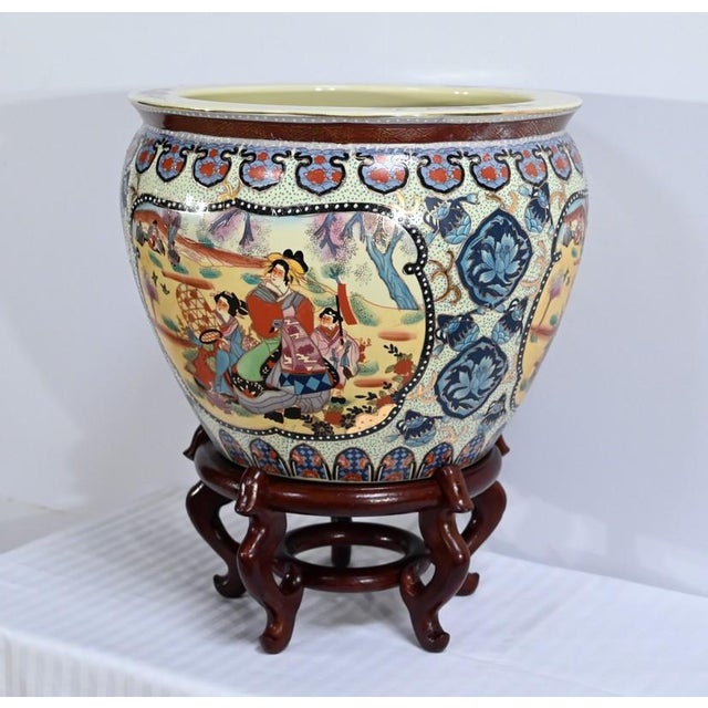 Chinese Porcelain Vase For Sale - Image 4 of 18