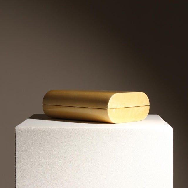 Aldo Tura Lacquered Goatskin Parchment Box by Aldo Tura, Italy, 1970s For Sale - Image 4 of 14