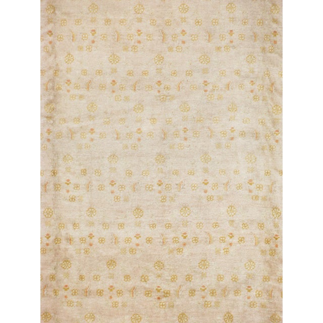 An antique Turkish Oushak carpet from the early 20th century. Measures: 9' 7" x 13' 0"