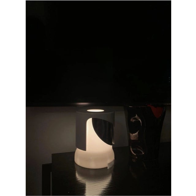 Mid-Century Modern 1960s Mid-Century Modern Joe Colombo Table Lamp, Model 4024/5 1964 for Kartell For Sale - Image 3 of 3