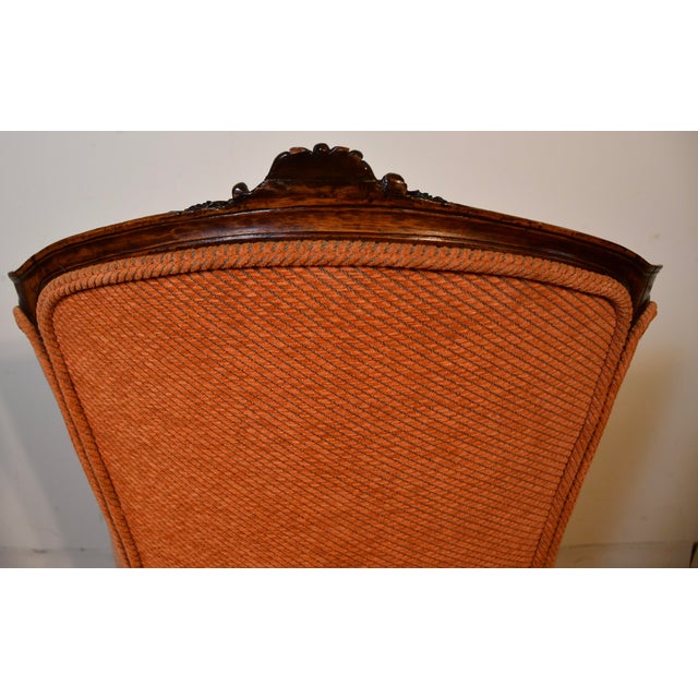 1880 Antique French Louis XV Hand Carved Walnut Spring-Seat Living Room Chair For Sale - Image 13 of 16