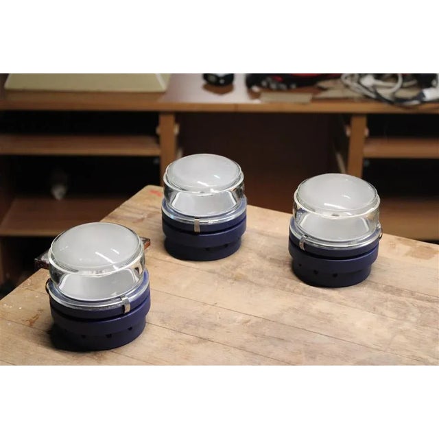 Mid-Century Modern Blue Fresnel Wall Lamp from Oluce, 1960s For Sale - Image 3 of 9