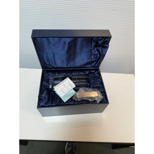 Hoya Crystal Motion Vase For Sale - Image 12 of 12