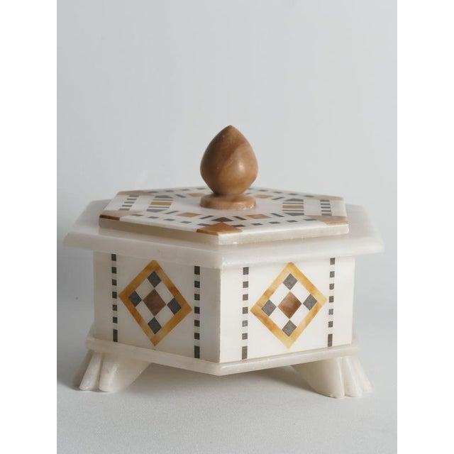 Italian Pietra Dura and Alabaster Inlay Hexagonal Box For Sale - Image 5 of 18