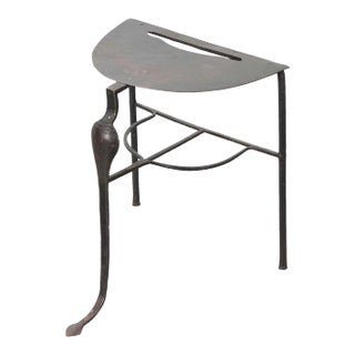 English 19th Century Hand-Forged Iron Fireplace Trivet For Sale