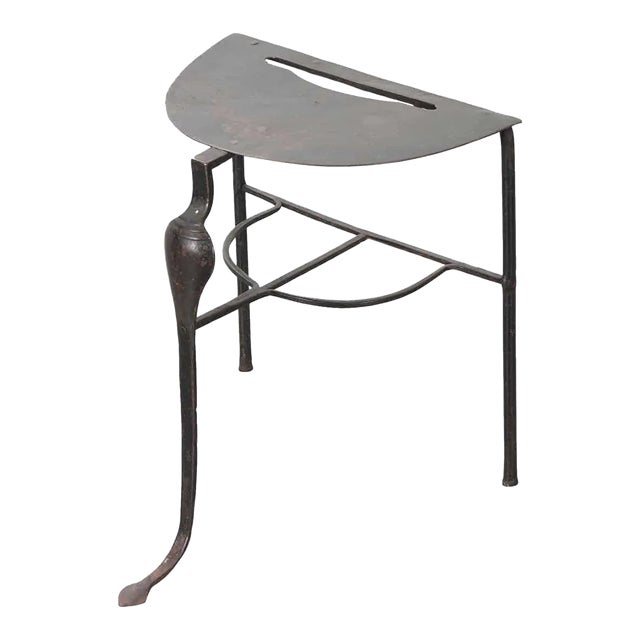 English 19th Century Hand-Forged Iron Fireplace Trivet For Sale