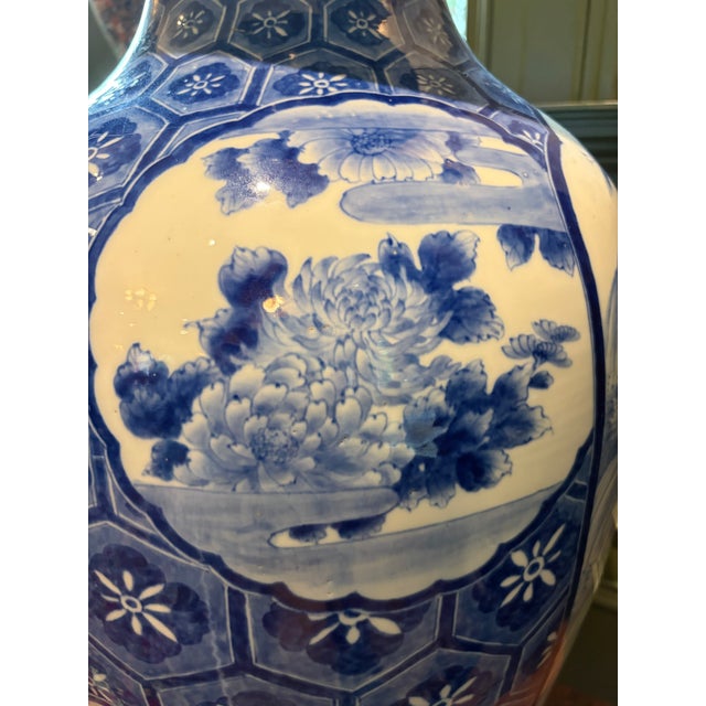 Meiji Japanese Arita Floor Vase For Sale In Philadelphia - Image 6 of 12