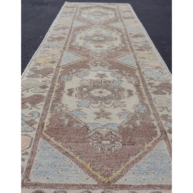 Classic Medallion Design Turkish Oushak Runner in Soft Pastel Tones For Sale In Atlanta - Image 6 of 14