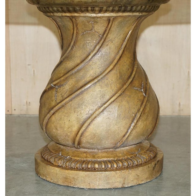 We are delighted to offer for sale this lovely rustic pedestal base glass topped Dining table with earthenware style...
