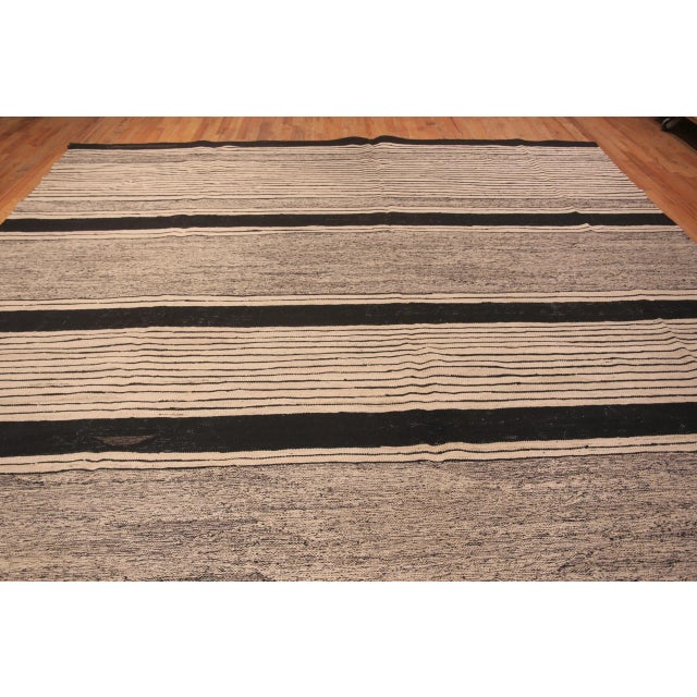 Early 21st Century Modern Abstract Kilim Area Rug For Sale - Image 5 of 9