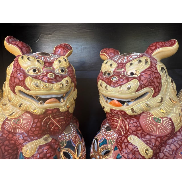 Ceramic 1960s Japanese Kutani Foo Dog Lions- a Pair For Sale - Image 7 of 9