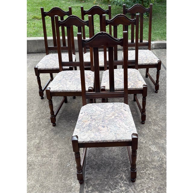 Nice set of six French country dining chairs with upholstery seats