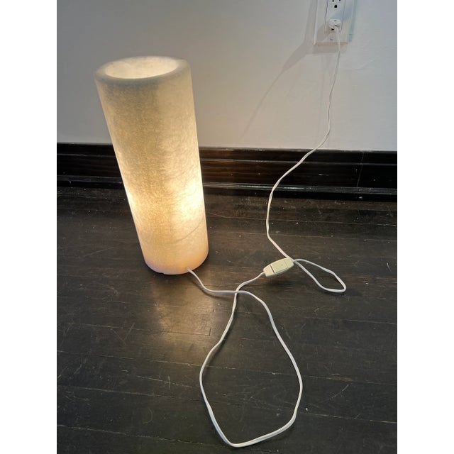 Contemporary Italian Alabaster Stone Barrel Ivory Table Lamp For Sale - Image 3 of 6