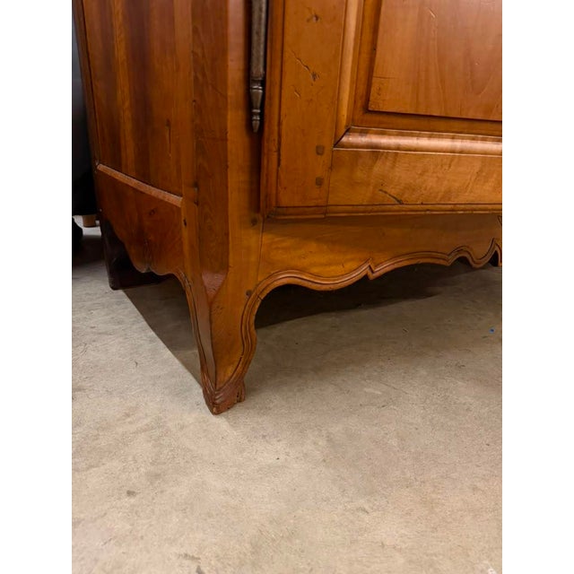 18th Century French Country Louis XV Cherry Haut Buffet Cabinet, Circa 1790 For Sale - Image 17 of 18