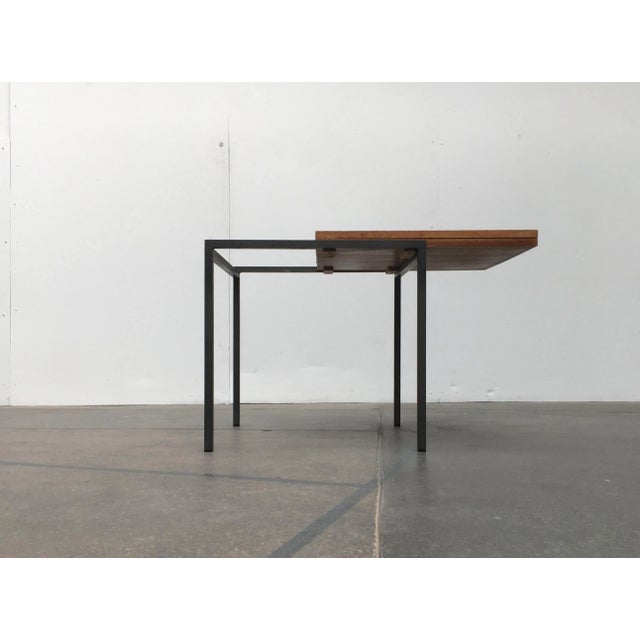 Mid-Century Minimalist Model T-Angle Expandable Flip-Top Couch Side Table by Florence Knoll for Knoll International, 1950s For Sale - Image 16 of 18