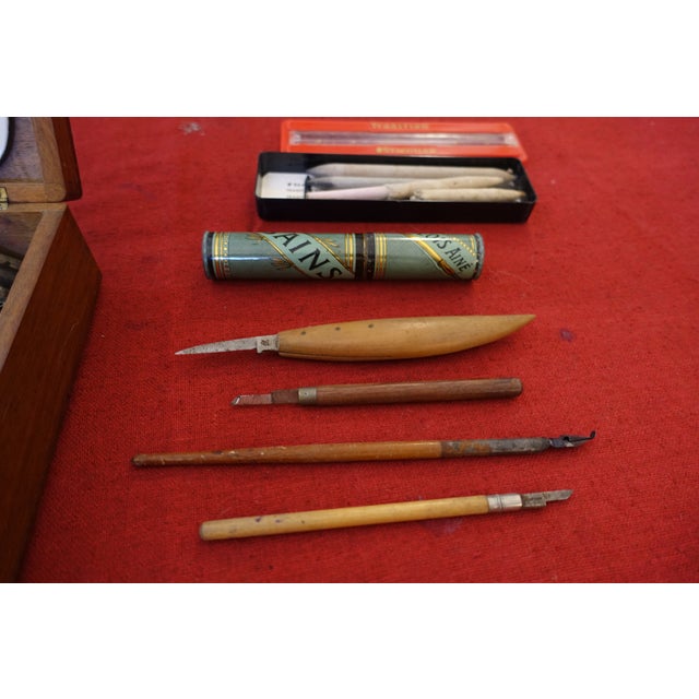 Tan Vintage Painters Case in Wood, 1930s For Sale - Image 8 of 9