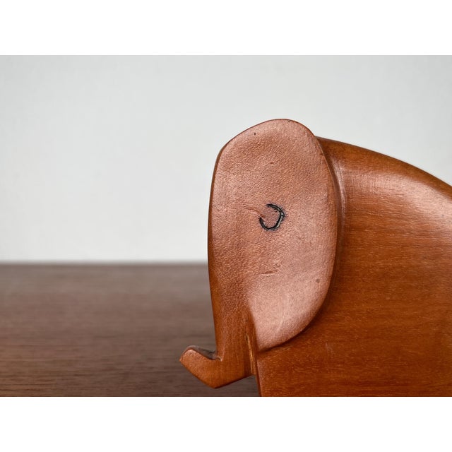Mid-Century Teak Elephant Figurine, 1960s, in Very Good conditions. Designed 1960 to 1969