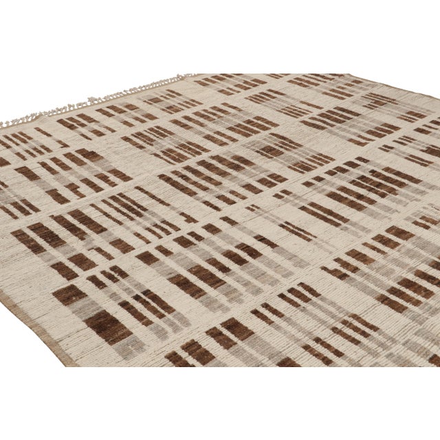 Not Yet Made - Made To Order Rug & Kilim’s Modern Rug with Beige-brown Geometric Patterns - 9x12 For Sale - Image 5 of 7