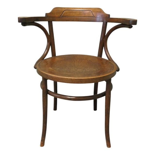Large Roomy Bentwood Carver Chair This Is a and Charming Piece, 1900 For Sale