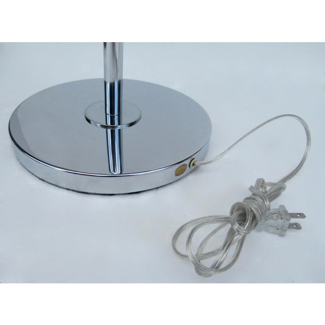 1960's Mid-Century Modernist Space Aged Smoked Lucite and Chrome Mushroom Table Lamp For Sale - Image 12 of 13