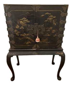 18th Century Chinese Export Lacquer Cabinet on Stand