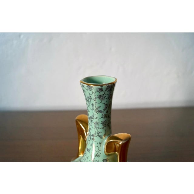 1950’s Mid-Century Modern Small Ceramic & 22k Gold Vase For Sale In Los Angeles - Image 6 of 11