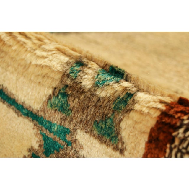 1950s Vintage Persian Gabbeh Rug in Beige With Geometric Pattern | Rug & Kilim For Sale - Image 5 of 6