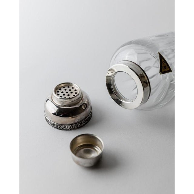 This vintage crystal glass cocktail shaker from the 1950s by RCR, Italy is a refined example of classic barware design....