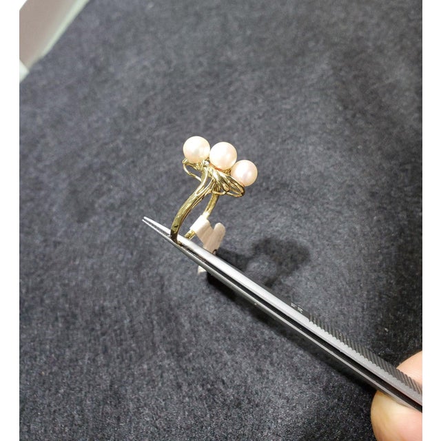 Contemporary Three Pearl Diagonal Cluster Ring with Diamond Accents 14k Yellow Gold, Size 8 For Sale - Image 3 of 3