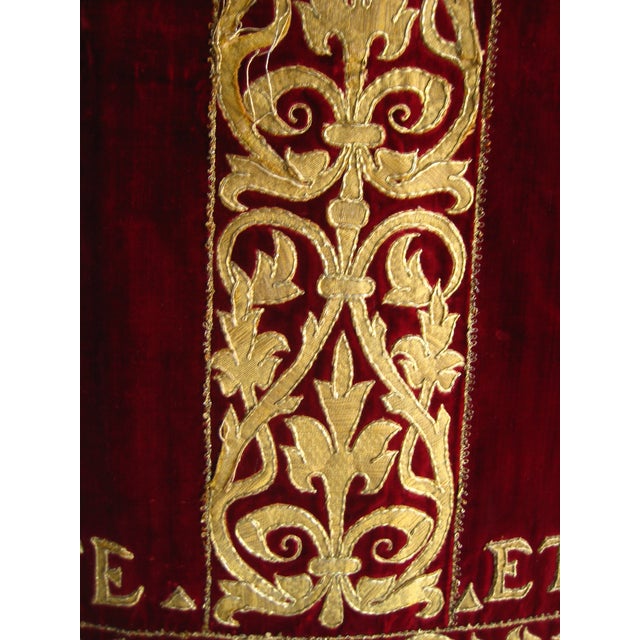 Spanish Altar Embroidery Ornement of Virgin and Child , 18 Century For Sale - Image 11 of 17