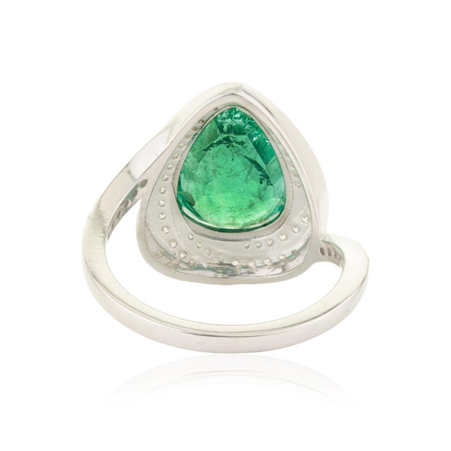 VRJewels 3.74ct Pear Shape Emerald Diamond Double Halo Cocktail Ring 18k Gold Size 4 For Sale - Image 11 of 18